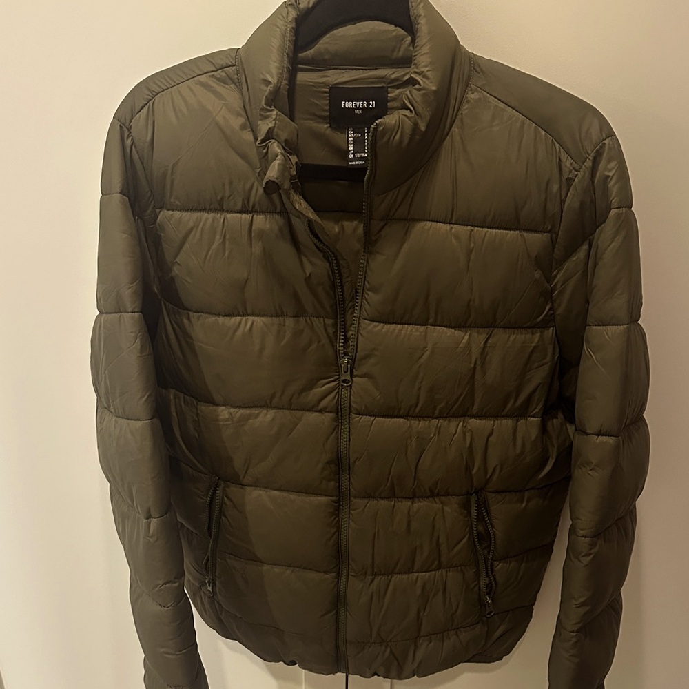 Forever 21 Men's Army Green Puffer Jacket